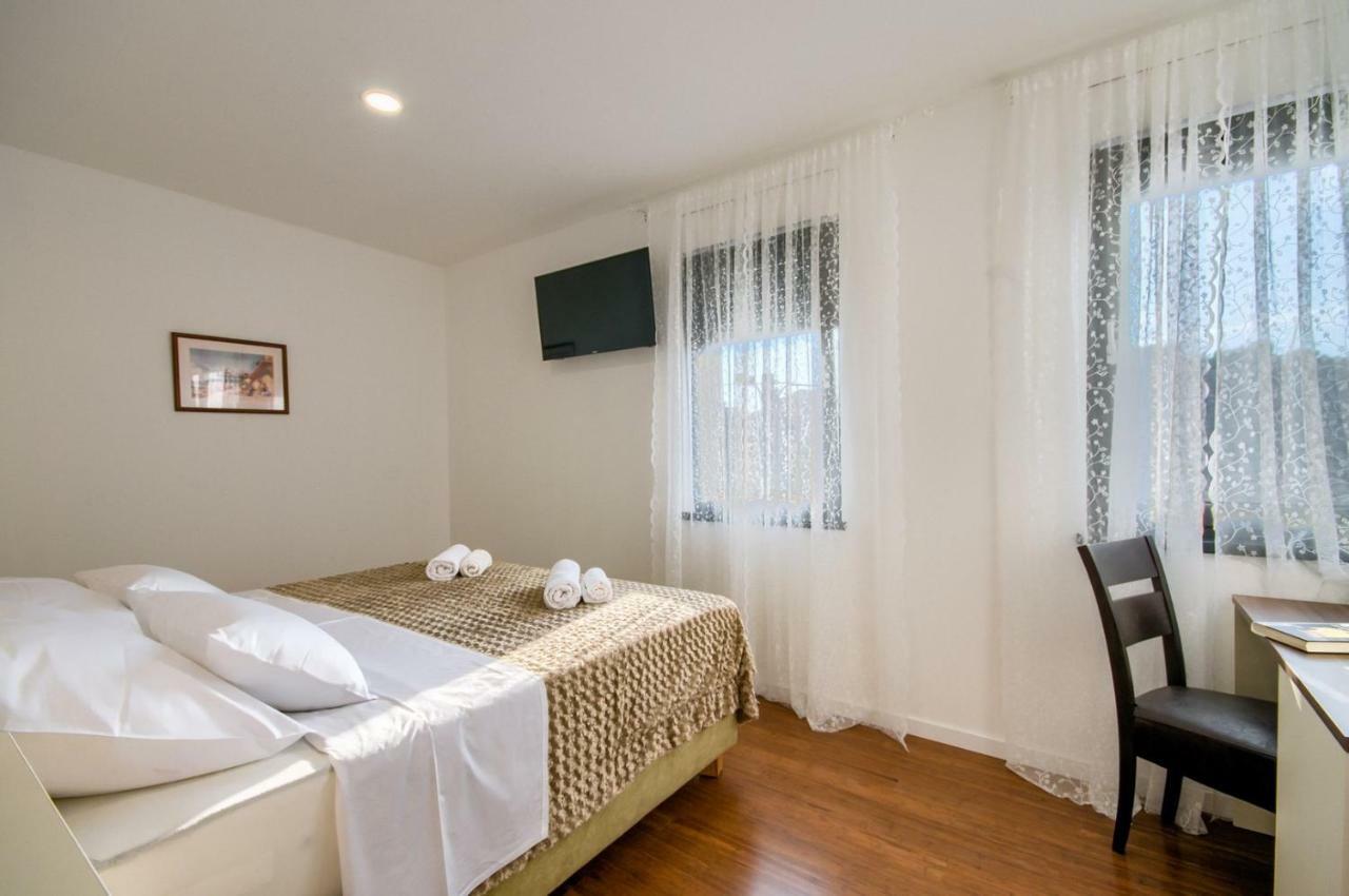 Rooms K&T Sea Side Luxury بولا المظهر الخارجي الصورة