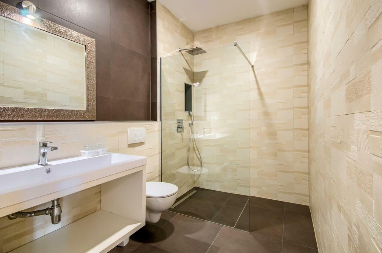 Rooms K&T Sea Side Luxury بولا المظهر الخارجي الصورة