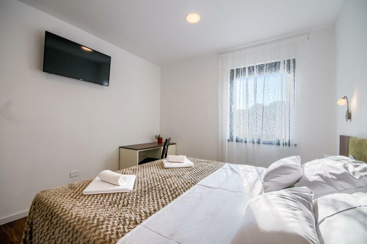 Rooms K&T Sea Side Luxury بولا المظهر الخارجي الصورة